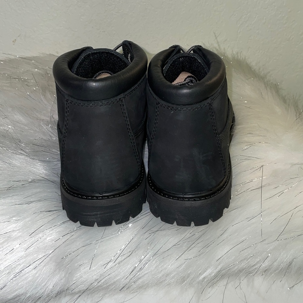 Timberland Nellie Black Boots - Picture 6 of 9